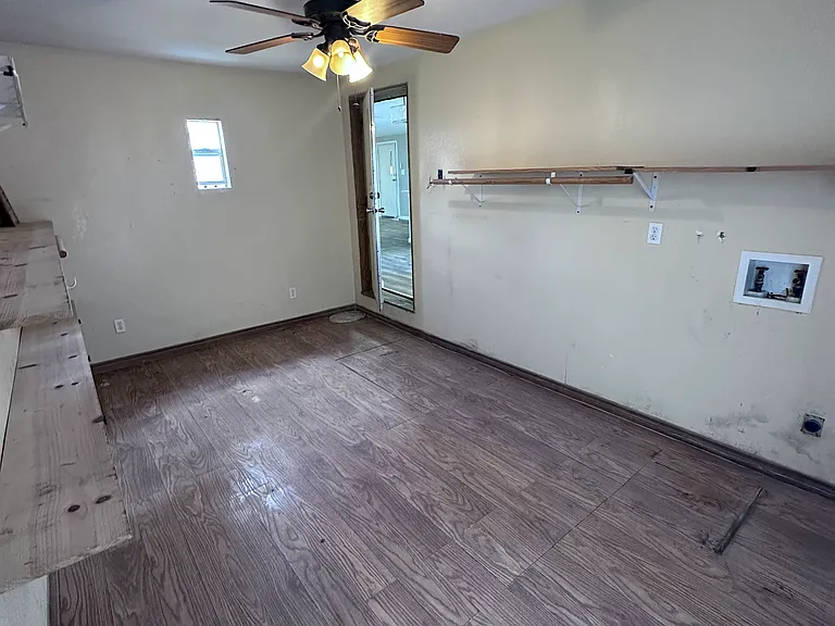 XL STORAGE ROOM CONNECTED TO HOME ALSO HAS WASHER AND DRYER CONNECTIONS