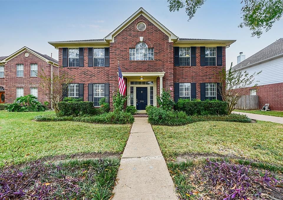 1st image of 2814 Plantation Wood Ln