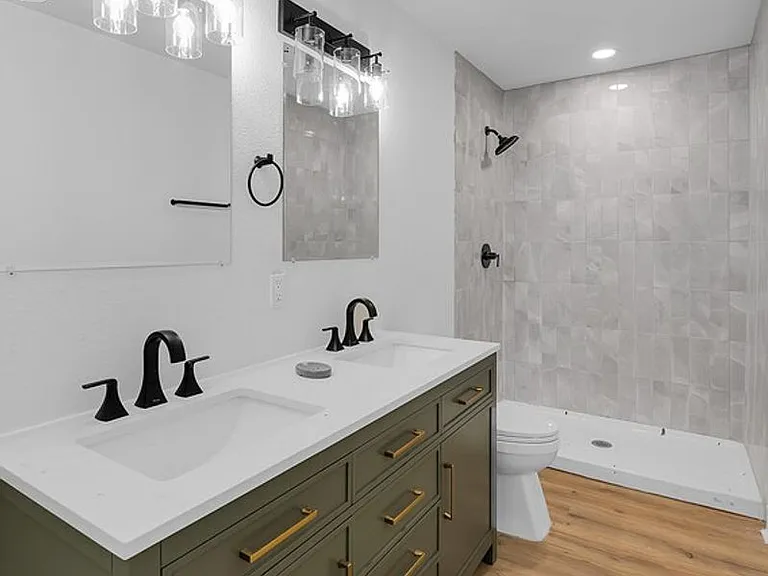 2525 Cole Ave — Photo 14