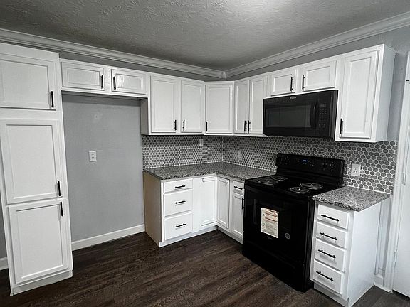 2nd image of 178 Hilldale Dr