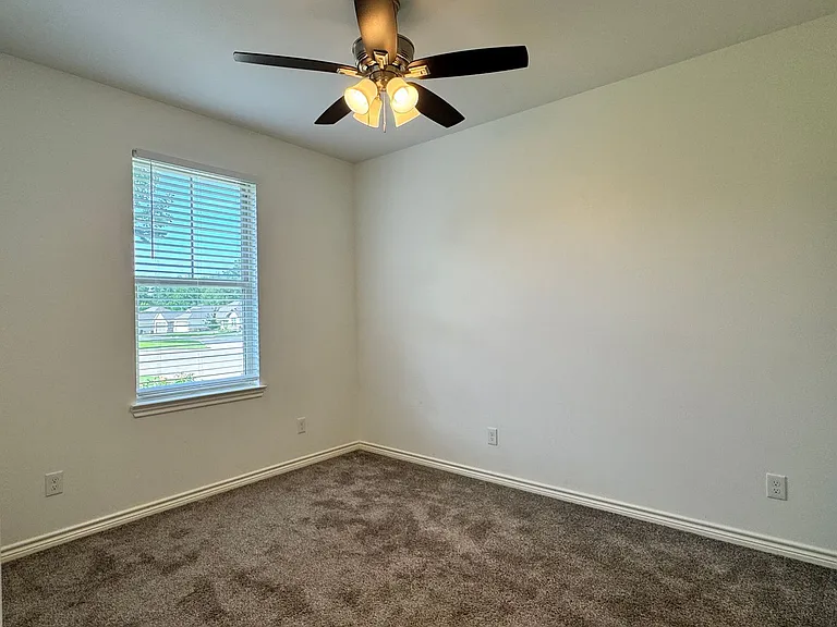 3704-3784 Cottage Park Cir — Photo 16