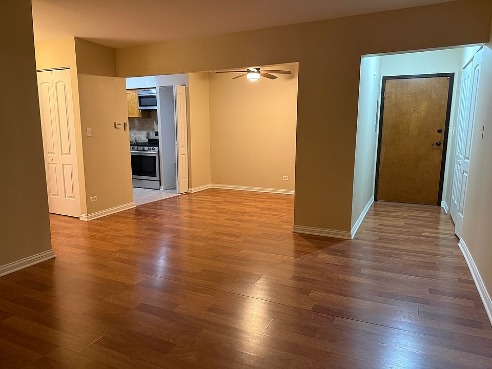 1st image of 5306 N Cumberland Ave APT 519