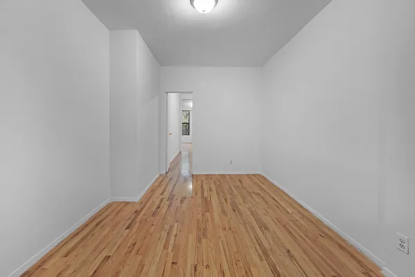 Rented by Compass | media 9