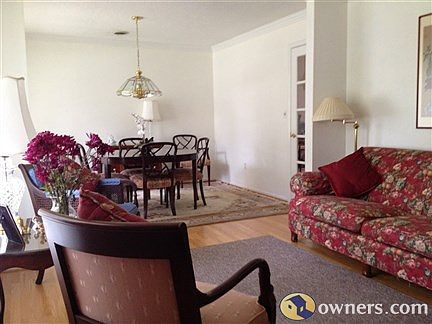 LR and DR from entry door