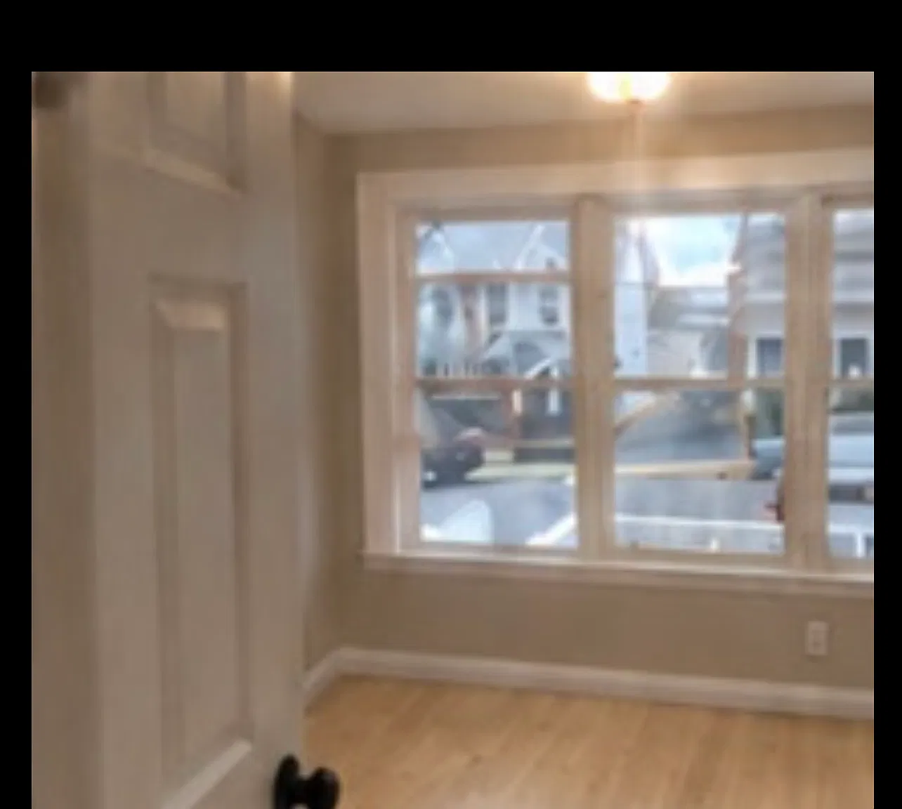 3 bed, 1000 sqft, $2,500 — Photo 4
