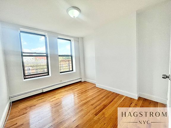 4th image of 951 Putnam Ave #4A