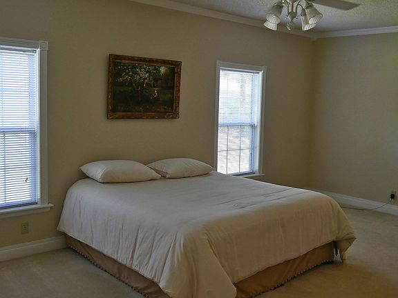5th image of 465 NE 4418th