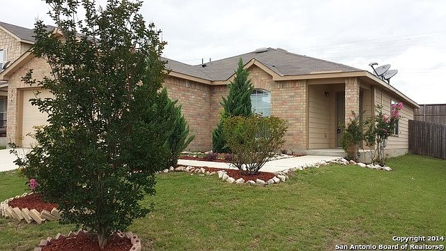2nd image of 224 Willow Branch Ln