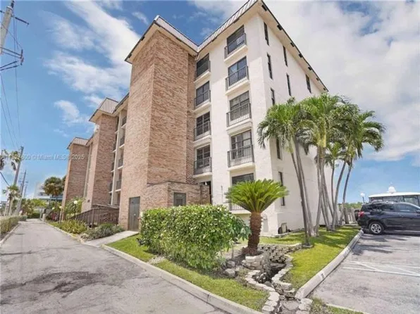 3200 N Ocean Dr, Hollywood, FL 33019