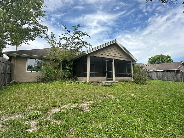 487 Carrigan Ave — Photo 46