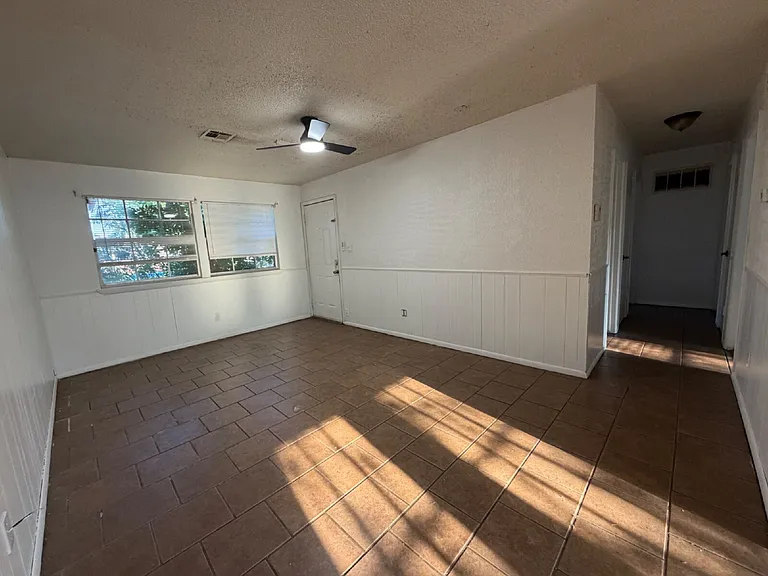 1317 McGregor Dr — Photo 11