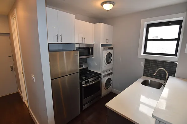 Rented by Zuz Realty | media 9