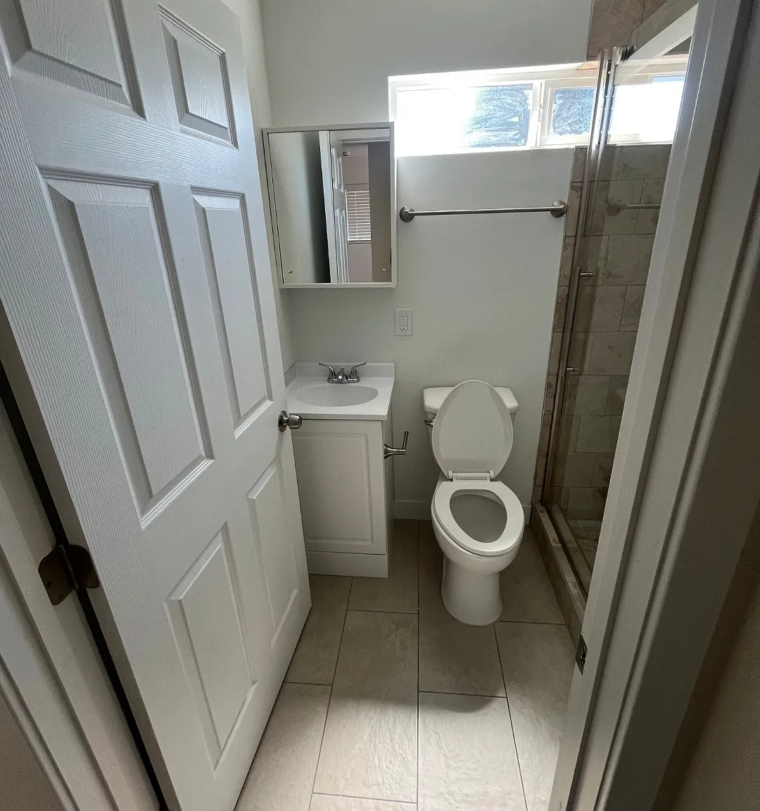 2 bed, 1.5 bath, 840 sqft, $2,499 — Photo 4