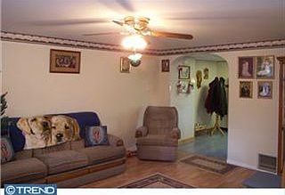 5th image of 530 Hobart Ave