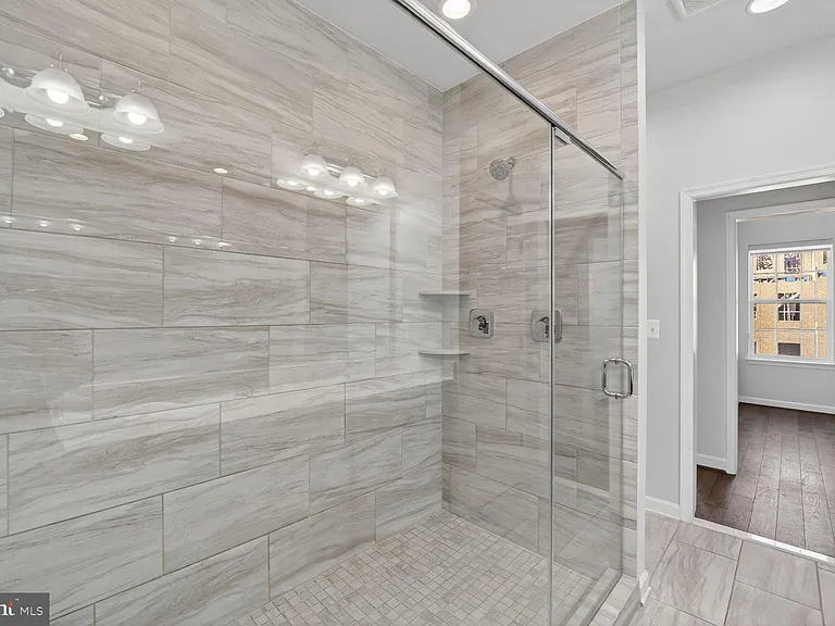 620 Halsey Way — Photo 17
