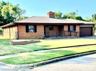 648 N Village Pl, Broken Arrow, OK 74012