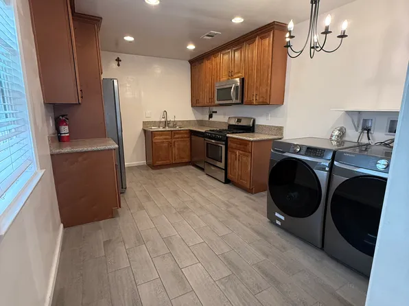 13027 Borden Ave, Sylmar, CA 91342