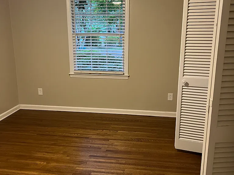 401 Vinecrest Dr — Photo 7