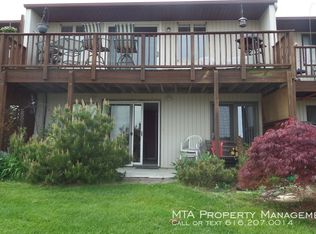 555 Gidley Cir APT D, Grand Haven, MI