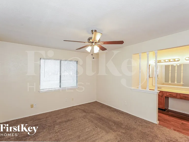 4841 Trailwood Dr — Photo 9