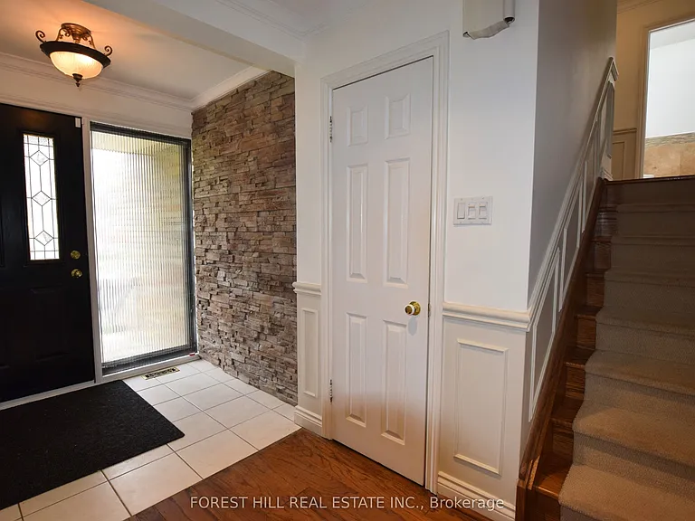 221 Park Home Ave — Photo 2