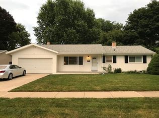 1621 Tarragon Dr, Madison, WI 53716