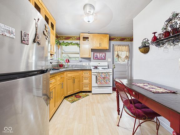 4th image of 3710 Saint Charles St