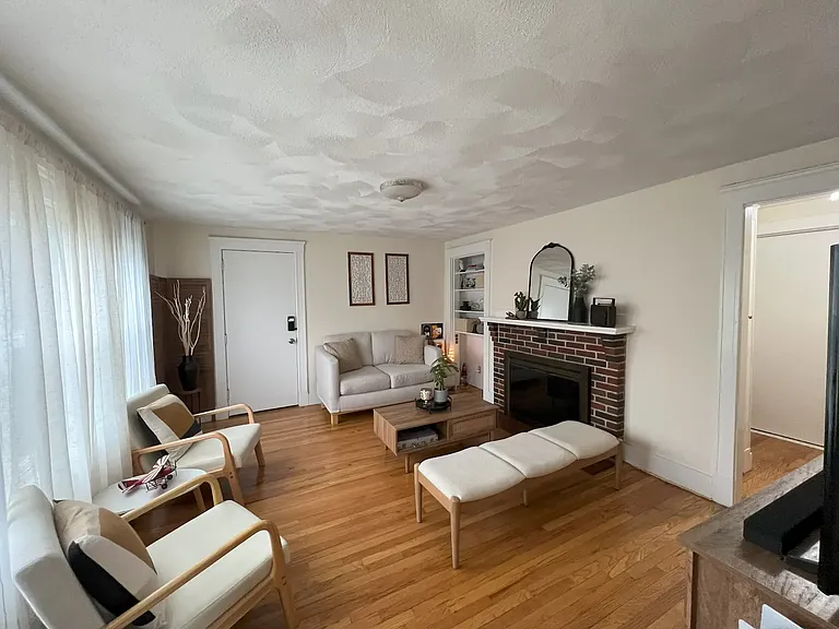 1145 Boylston St #4 — Photo 6