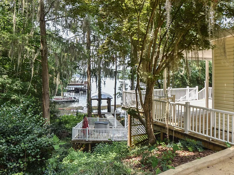 555 Shady Acres Dr — Photo 52