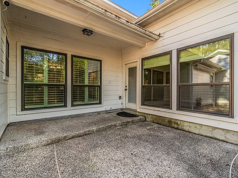 7 Elwood Hills Ct — Photo 43