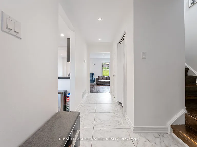 69 Winter Gardens Trl — Photo 4