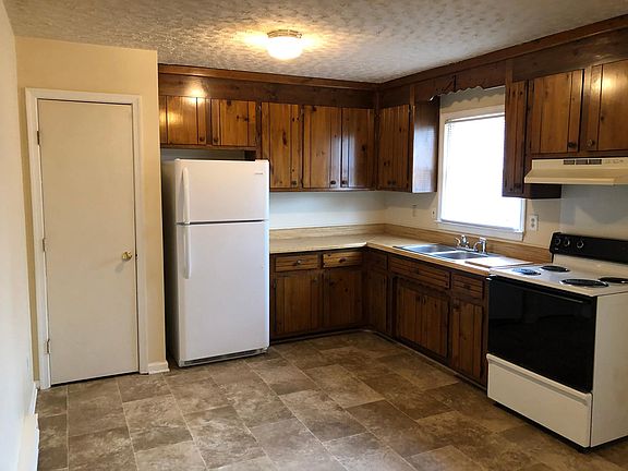 3rd image of 1300 Tabb Ave