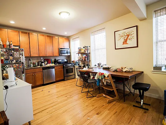 Rented by J & M Realty Services Corp (Management) | media 38