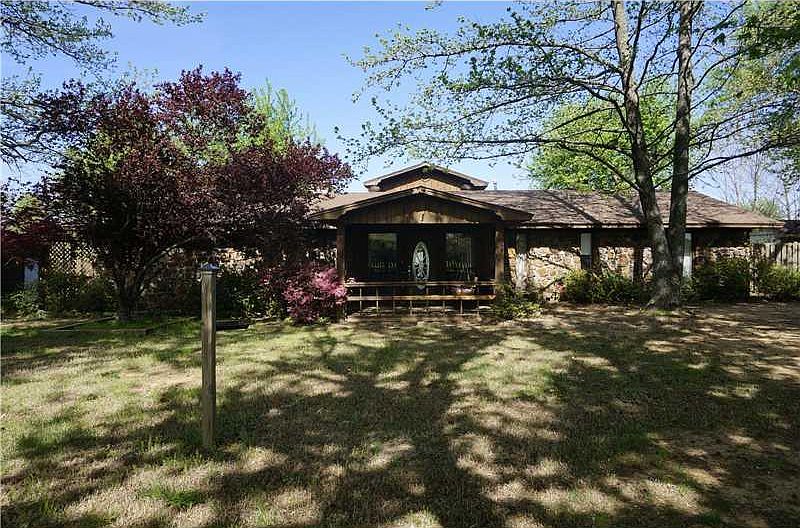 1st image of 2848 Simmons Cir