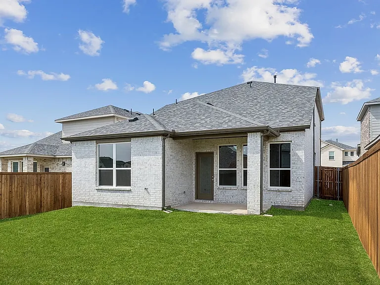 704 Santa Lucia Dr — Photo 17