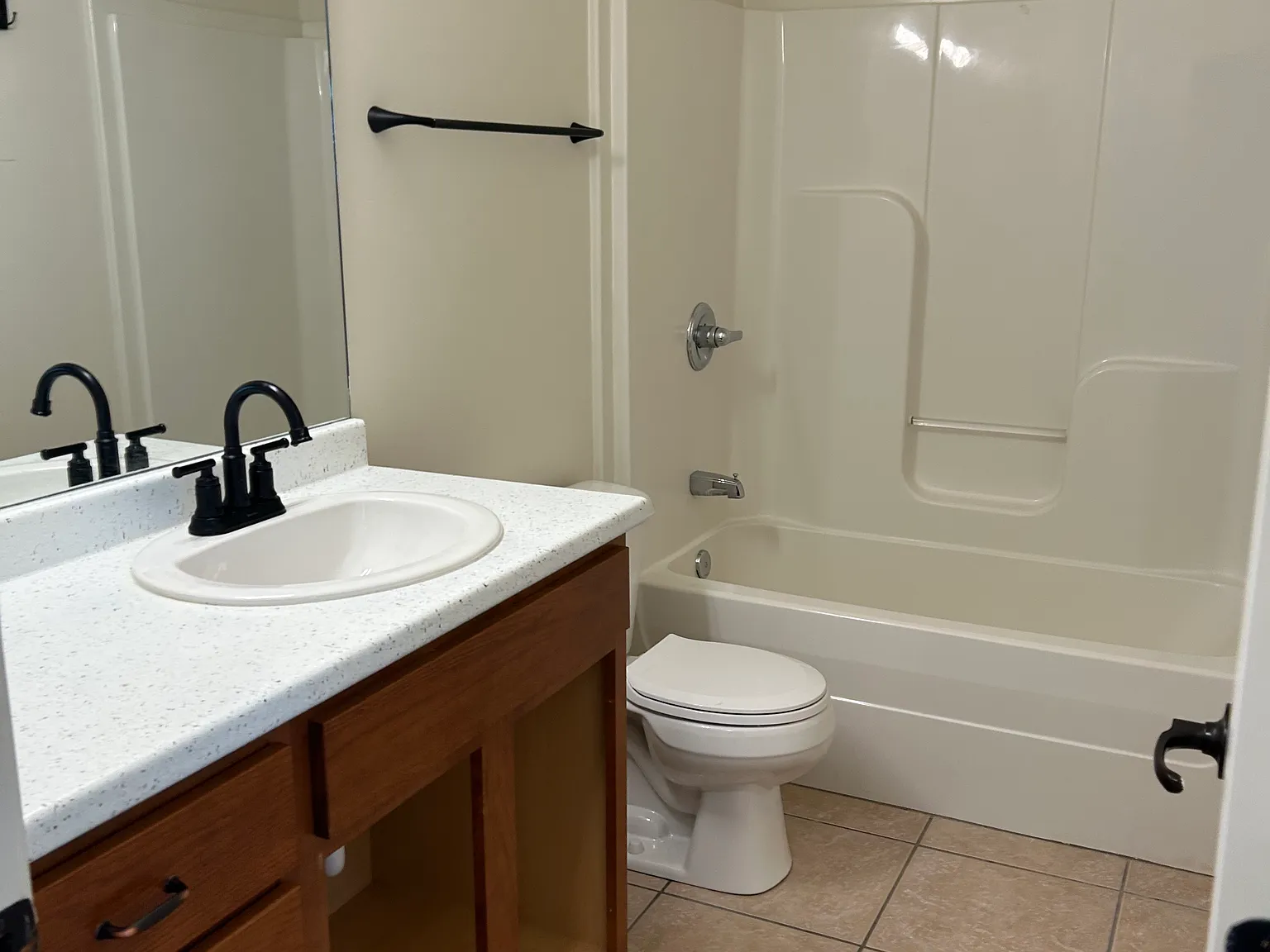 1 bed, 500 sqft, $1,350 — Photo 3