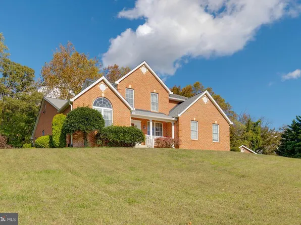 215 Hoile Ln, Huntingtown, MD 20639