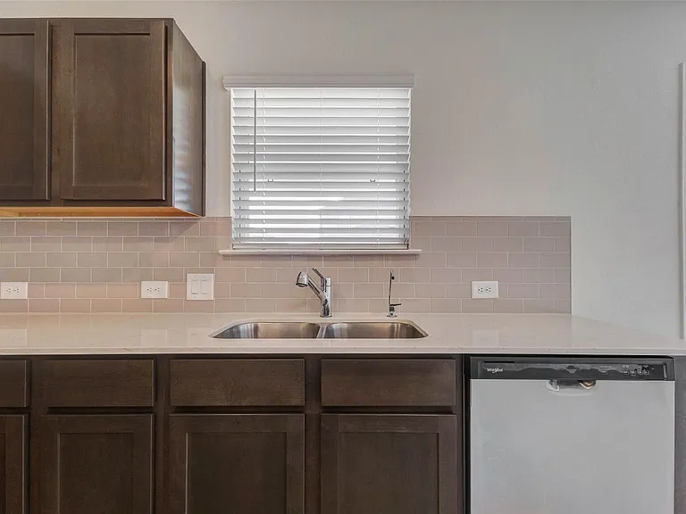 7706 Coral Key Dr — Photo 12