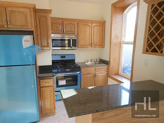 Rented by Highline Residential | media 22