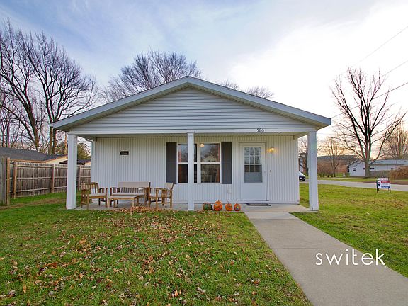 2nd image of 586 W 23rd St