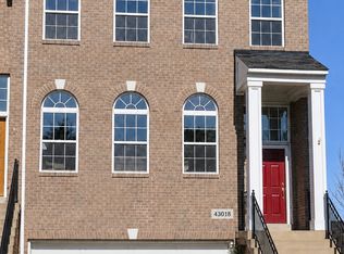 43018 Chathill Ter, Leesburg, VA 20176