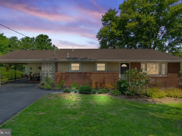 502 Foxcroft Rd, Warrenton, VA 20186