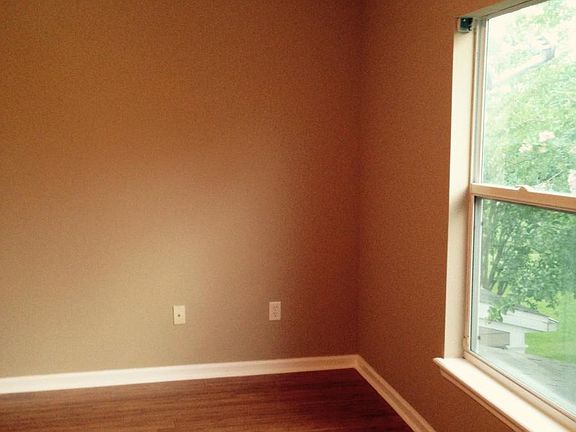4th image of 4853 Parkhurst Pl