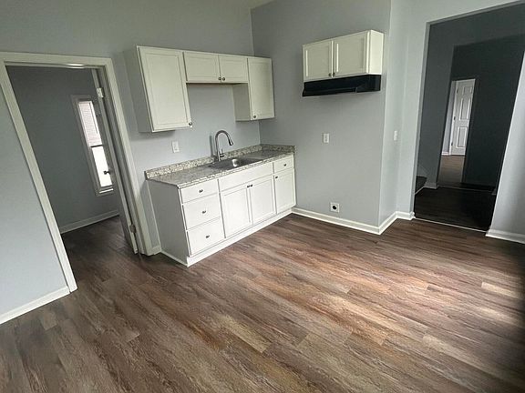 5th image of 2503 W Main St