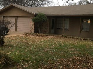 1021 Royal Ln, Graham, TX 76450