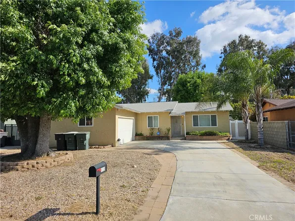 9820 Sharon Ave, Riverside, CA 92503