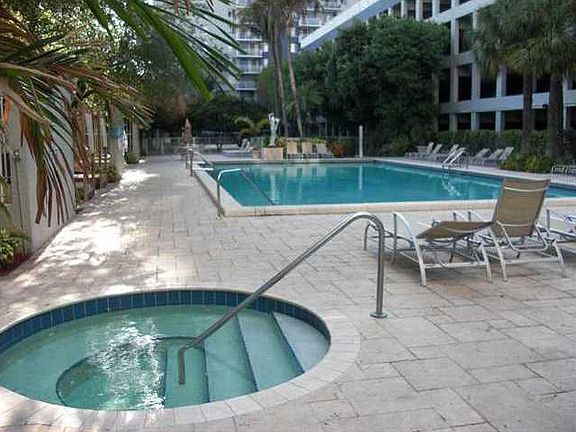 5th image of 800 N Miami Ave APT 402