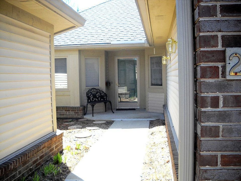 2nd image of 21260 Sycamore Ct #1