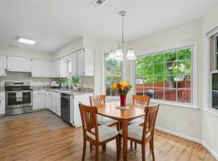 844 Yorkshire Ln, Newport News, VA 23608