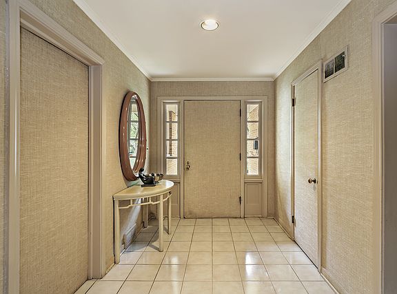 3rd image of 1082 Old Elm Ln